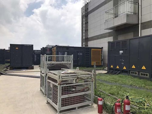 岳塘除了定期检查，还有哪些方法可以及时发现接触式转速表探头的磨损？