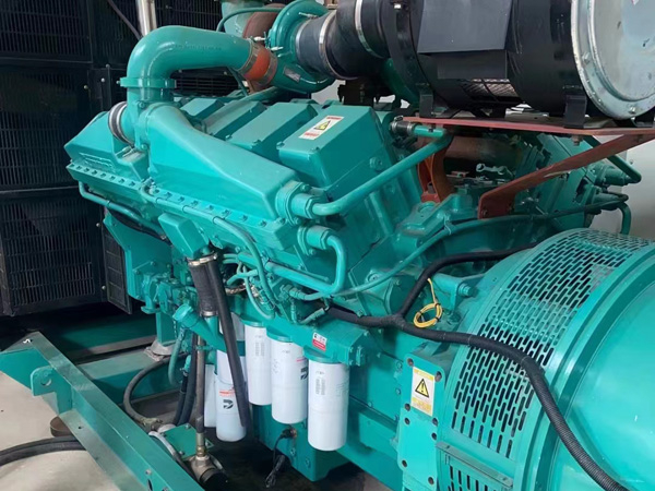 岳塘更换100kW柴油发电机组机油时，需要注意哪些事项？